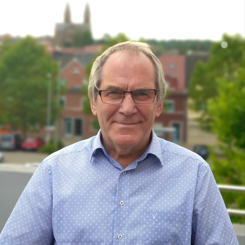 Hans-Peter Mller